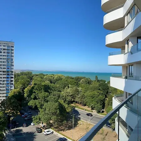 Flora Panorama ***** Luxury Apartment *