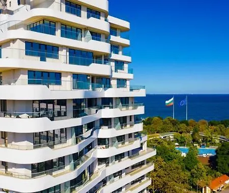 Flora Panorama ***** Luxury Apartment